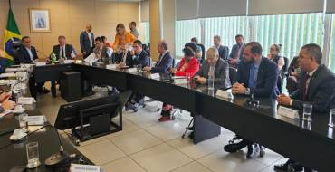 Chuvas: Casagrande apresenta plano de R$ 734 milhões em Brasília