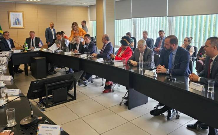 Chuvas: Casagrande apresenta plano de R$ 734 milhões em Brasília